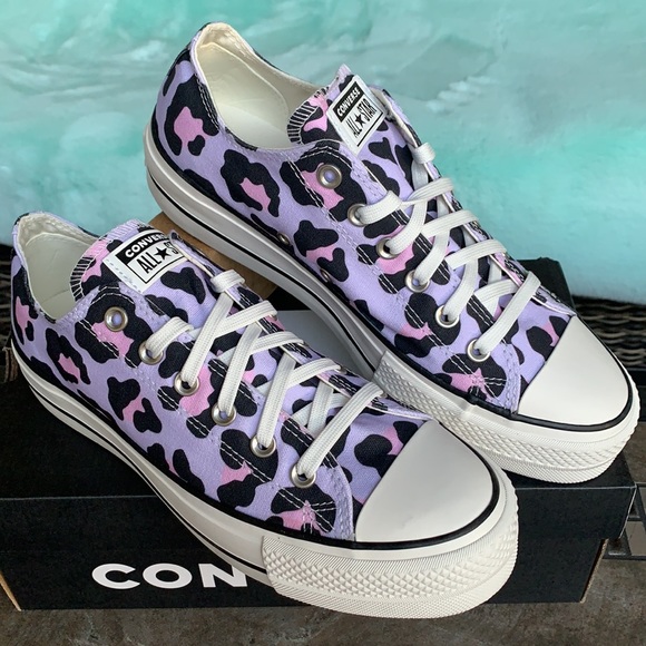 Converse Leopard Print platform sneakers- NWOB - Picture 2 of 14